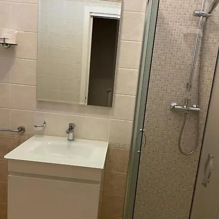 La Maison גלאטינה